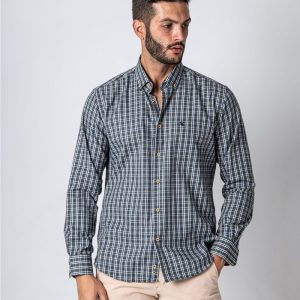 camisa viyela cuadros fondo gris