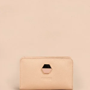 Billetera en cuero color nude con detalle hexagonal 105323