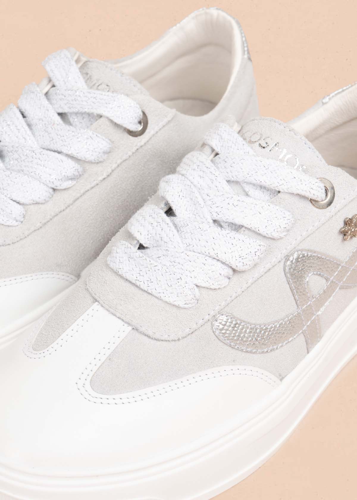 Tenis casuales en cuero color blanco 105490 - Imagen 7