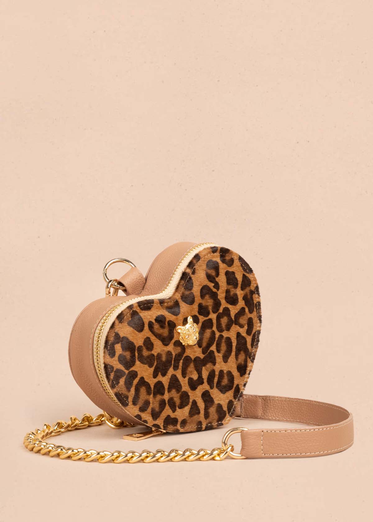 Bolso manos libres en cuero con forma de corazón color animal print 105559 - Imagen 4