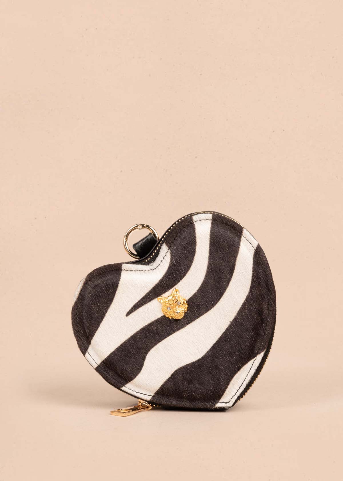 Bolso manos libres en cuero con forma de corazón color negro 105559 - Imagen 2