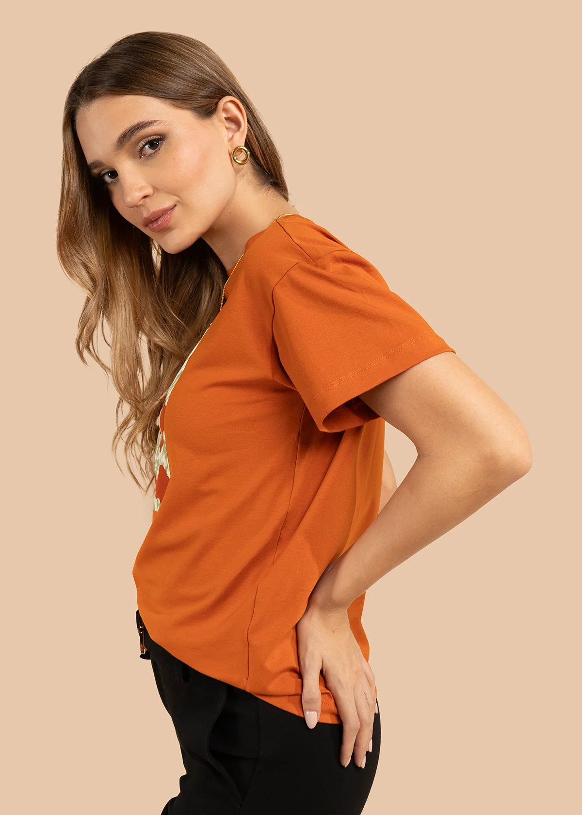 Camiseta color terracota con estampado 105883 - Imagen 3