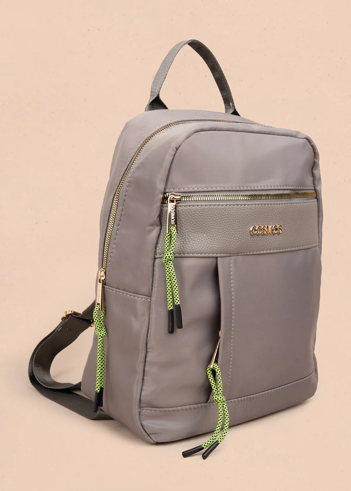 Morral color gris con bolsillo frontal y tiradores de cuerda verde 106189 - Imagen 3
