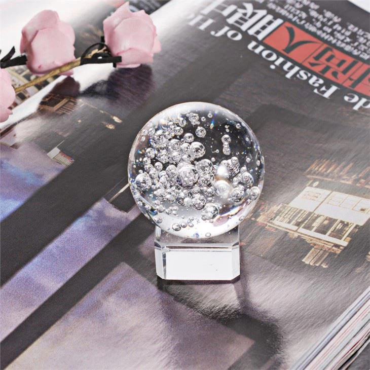 Bola de cristal con burbujas de aire en el interior - Imagen 5