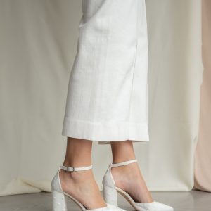 Zapatos de novia blanco topos bordados inés